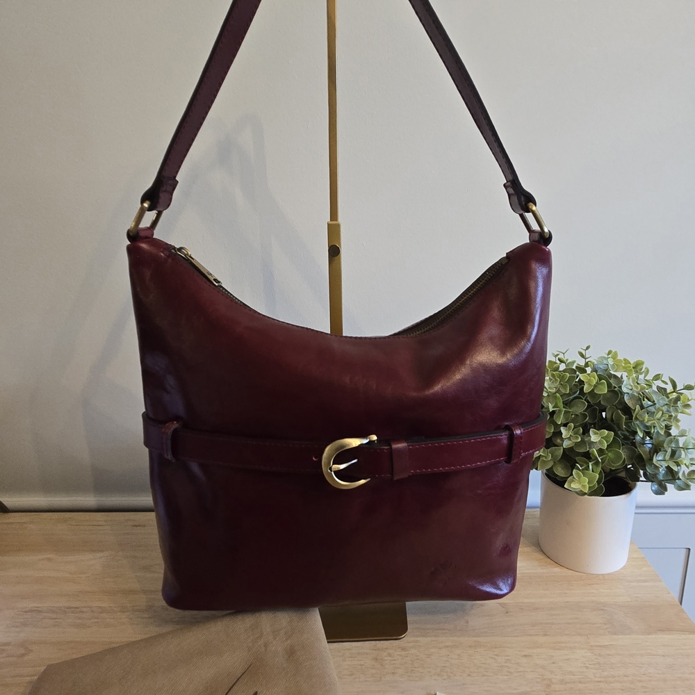 Patricia Nash Elini Belted Hobo – Vintage Distressed Leather (Oxblood)
